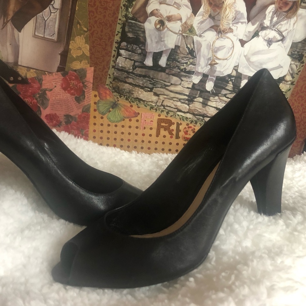 Open toe pumps - Picture 7 of 8